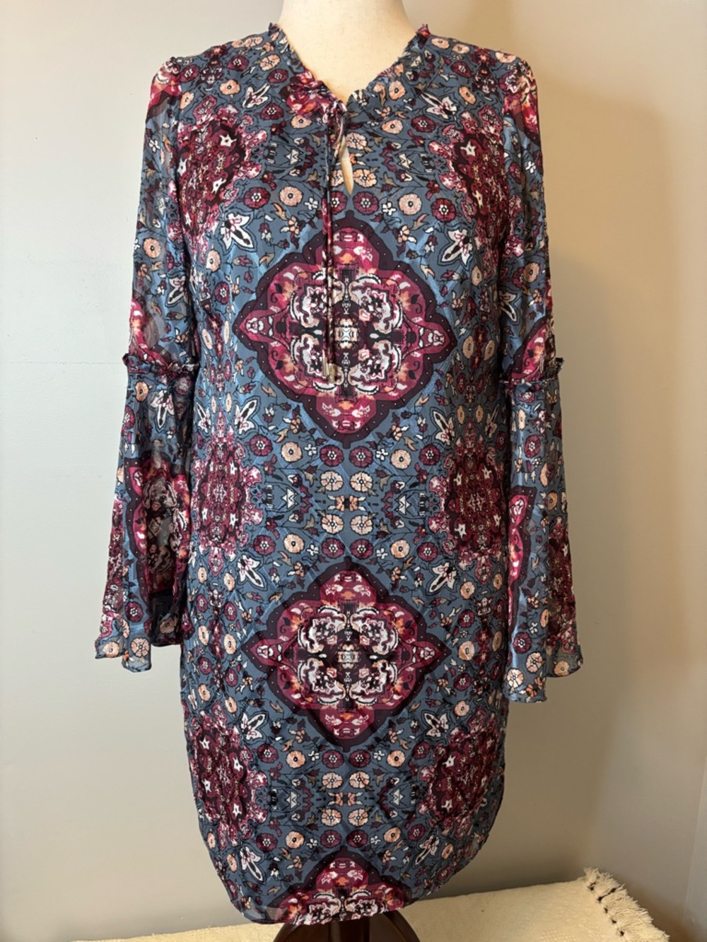 Womens Blue & Burgundy Paisley Shift Dress  Medium